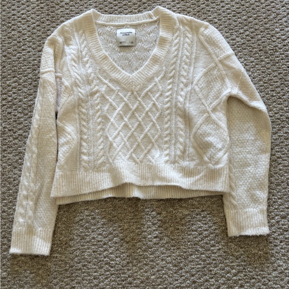 Abercrombie Cable Knit Sweater - Picture 1 of 2